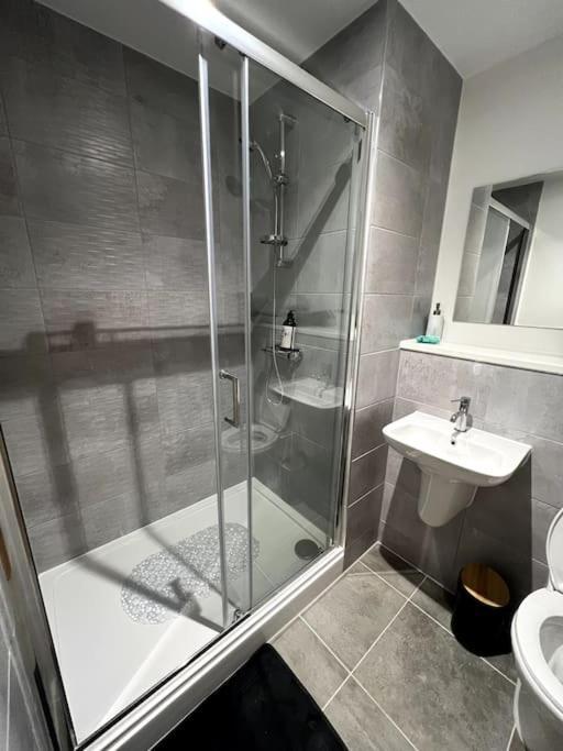 מנצ'סטר Luxurious City View Apartment In Salford מראה חיצוני תמונה