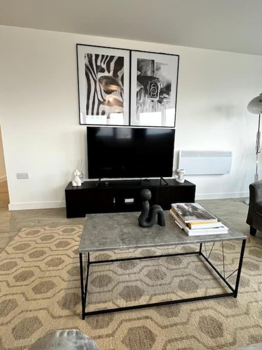 מנצ'סטר Luxurious City View Apartment In Salford מראה חיצוני תמונה